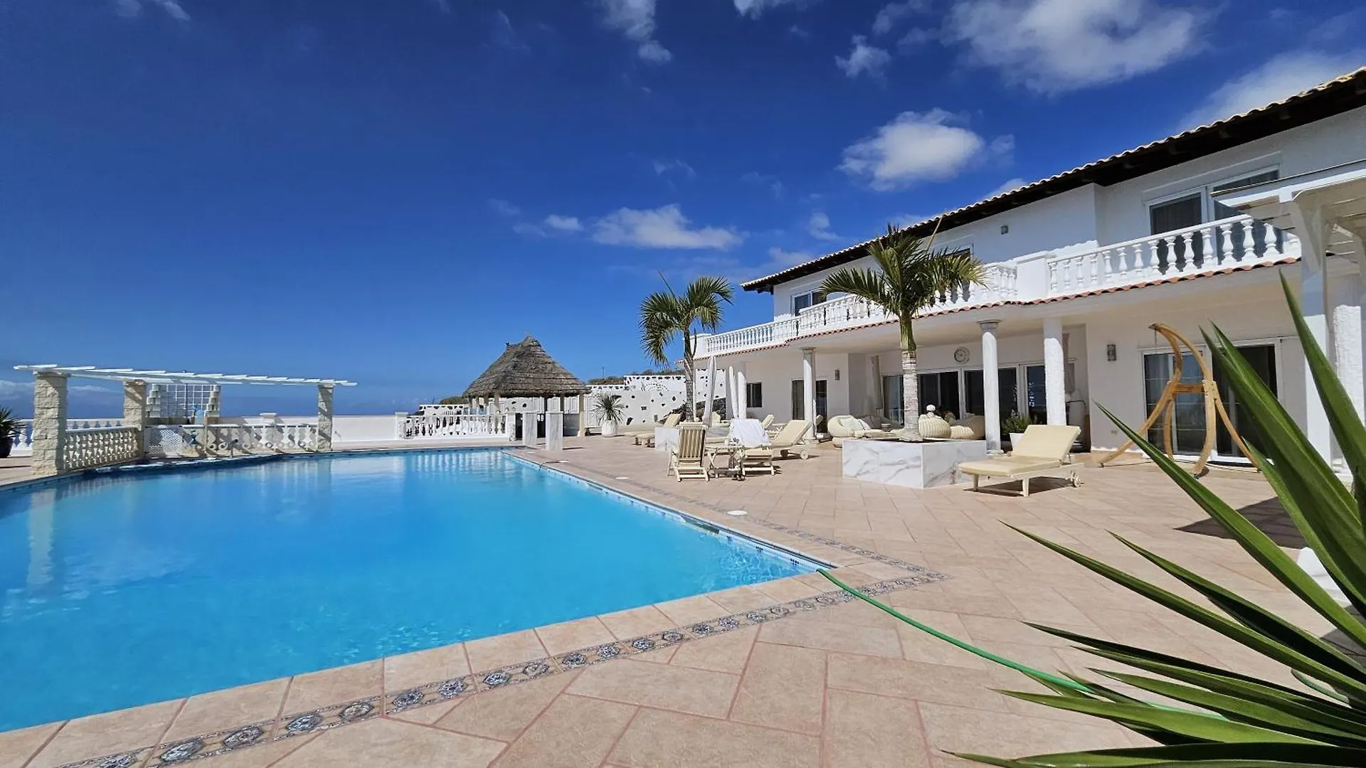 Private Luxury Villa With Jacuzzi, Beach Bar, Pool Costa Adeje  Costa Adeje (Tenerife)