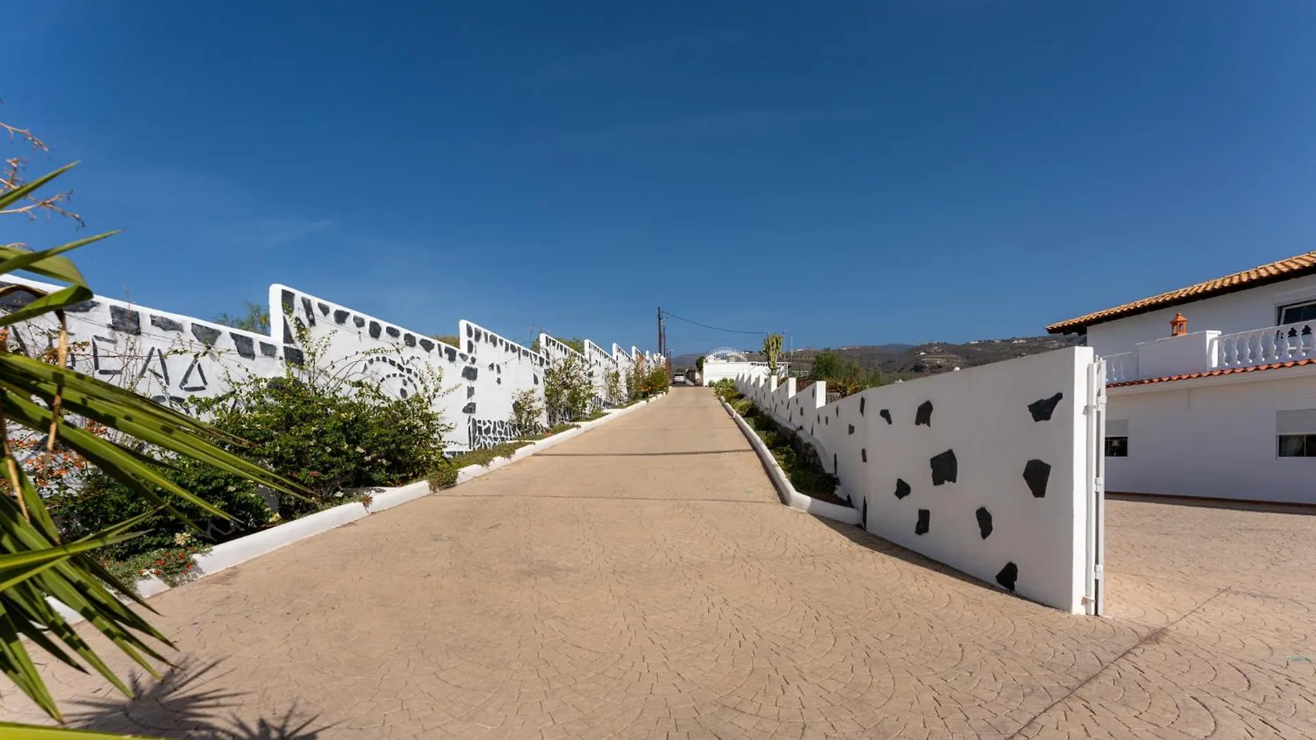 Private Luxury Villa With Jacuzzi, Beach Bar, Pool Costa Adeje  Spain